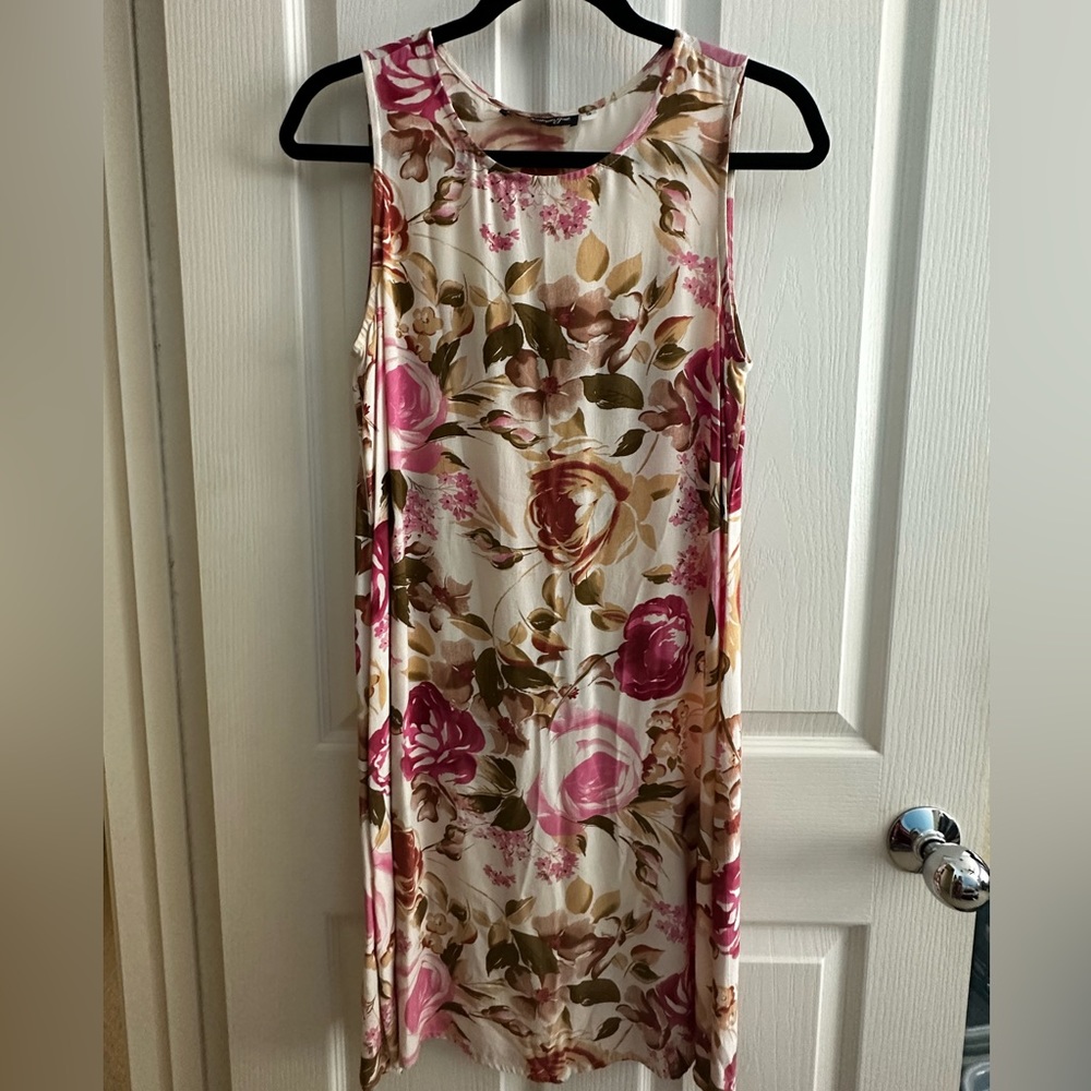 Cinnamon Girl.  Made in Hawaii.  Cream multi color floral dress.